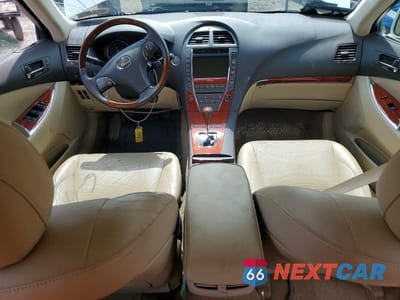 Zdjęcie 8 z 13 samochodu: 2011 LEXUS ES 350 VIN:JTHBK1EG7B2418656 - miniatura