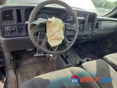 Zdjęcie 8 z 12 samochodu: 2004 CHEVROLET SILVERADO K1500 VIN:1GCEK14V04E274335 - miniatura