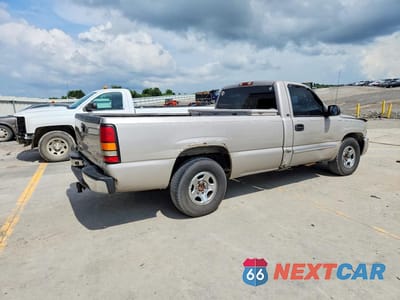Trzecie zdjęcie samochodu z tyłu: 2004 GMC NEW SIERRA C1500 VIN:1GTEC14T24Z207403 - miniatura
