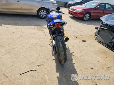 Czwarte zdjęcie samochodu z boku: 2024 YAMAHA YZFR1 VIN:JYARN66E6RA003874 - miniatura