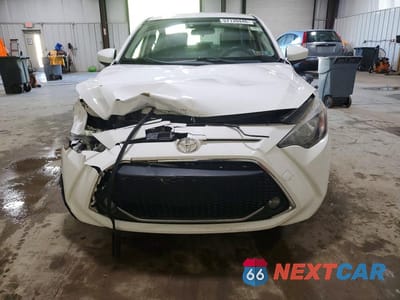 Piąte zdjęcie samochodu w środku: 2019 TOYOTA YARIS LE VIN:3MYDLBYV1KY524353 - miniatura