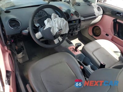 Zdjęcie 8 z 12 samochodu: 2006 VOLKSWAGEN NEW BEETLE CONVERTIBLE OPTION PACKAGE 1 VIN:3VWRF31Y76M308569 - miniatura