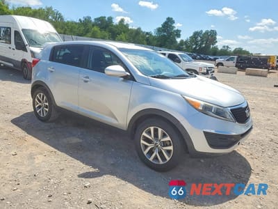 Czwarte zdjęcie samochodu z boku: 2015 KIA SPORTAGE LX VIN:KNDPB3AC8F7776041 - miniatura