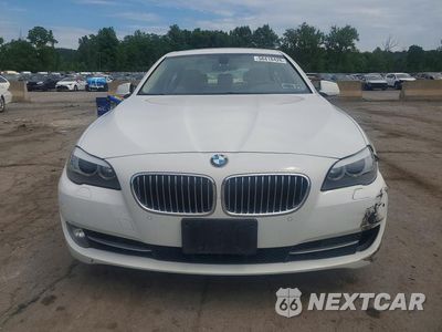 Piąte zdjęcie samochodu w środku: 2013 BMW 528 XI VIN:WBAXH5C52DD110510 - miniatura