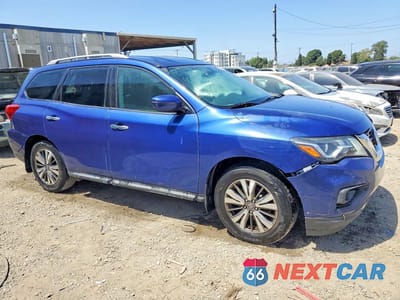 Czwarte zdjęcie samochodu z boku: 2018 NISSAN PATHFINDER S VIN:5N1DR2MN4JC628258 - miniatura