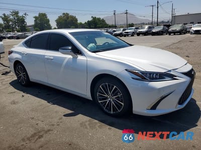 Czwarte zdjęcie samochodu z boku: 2025 LEXUS ES 300H BASE VIN:58ADA1C14SU070545 - miniatura