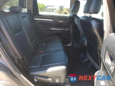 Zdjęcie 11 z 14 samochodu: 2016 TOYOTA HIGHLANDER XLE VIN:5TDJKRFH0GS232203 - miniatura