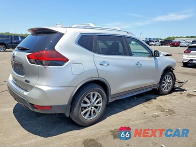 Trzecie zdjęcie samochodu z tyłu: 2020 NISSAN ROGUE S VIN:JN8AT2MT5LW003459 - miniatura