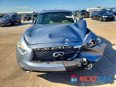 Piąte zdjęcie samochodu w środku: 2017 INFINITI QX70 BASE VIN:JN8CS1MU7HM140551 - miniatura