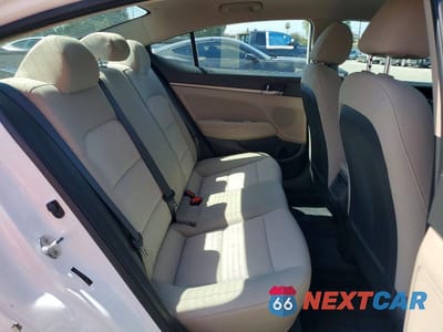 Zdjęcie 10 z 12 samochodu: 2018 HYUNDAI ELANTRA SEL VIN:5NPD84LF4JH224670 - miniatura