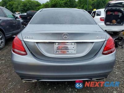 Zdjęcie 6 z 12 samochodu: 2015 MERCEDES-BENZ C 300 4MATIC VIN:55SWF4KB7FU005347 - miniatura