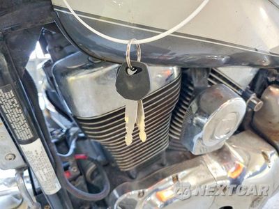 Zdjęcie 8 z 10 samochodu: 2002 SUZUKI VL1500 VIN:JS1VY51A022100491 - miniatura