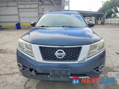 Piąte zdjęcie samochodu w środku: 2014 NISSAN PATHFINDER S VIN:5N1AR2MN8EC617854 - miniatura
