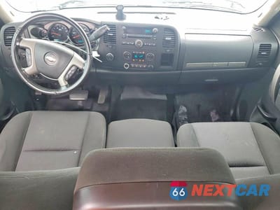 Zdjęcie 8 z 12 samochodu: 2011 CHEVROLET SILVERADO K3500 LT VIN:1GC5K0C80BZ372907 - miniatura