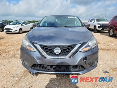 Piąte zdjęcie samochodu w środku: 2019 NISSAN SENTRA S VIN:3N1AB7AP9KY300604 - miniatura