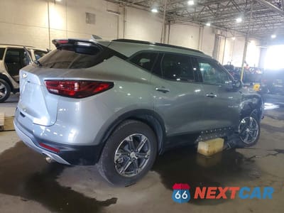 Trzecie zdjęcie samochodu z tyłu: 2025 CHEVROLET BLAZER 2LT VIN:3GNKBCR44SS126407 - miniatura