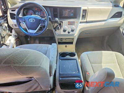 Zdjęcie 8 z 13 samochodu: 2015 TOYOTA SIENNA LE VIN:5TDKK3DC4FS580898 - miniatura