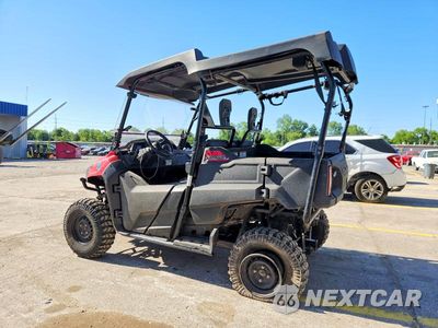 Trzecie zdjęcie samochodu z tyłu: 2014 HONDA SXS700M UTILITY VEHICLE VIN:1HFVE0206E4001826 - miniatura