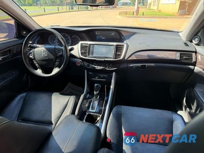 Zdjęcie 9 z 10 samochodu: 2016 HONDA ACCORD TOURING VIN:1HGCR3F95GA030921 - miniatura