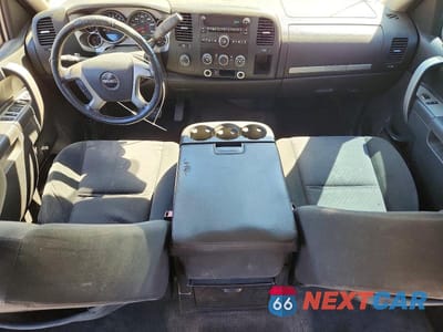 Zdjęcie 8 z 12 samochodu: 2010 GMC SIERRA K1500 SLE VIN:3GTRKVE39AG137324 - miniatura
