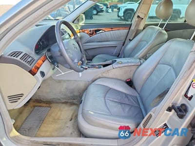 Zdjęcie 7 z 12 samochodu: 2004 MERCEDES-BENZ E 500 VIN:WDBUF70J14A394138 - miniatura