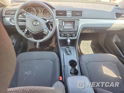 Zdjęcie 8 z 12 samochodu: 2016 VOLKSWAGEN PASSAT S VIN:1VWAS7A36GC013079 - miniatura