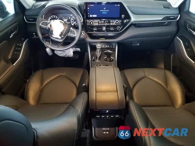 Zdjęcie 8 z 13 samochodu: 2024 TOYOTA HIGHLANDER XLE VIN:5TDKDRAH6RS547502 - miniatura