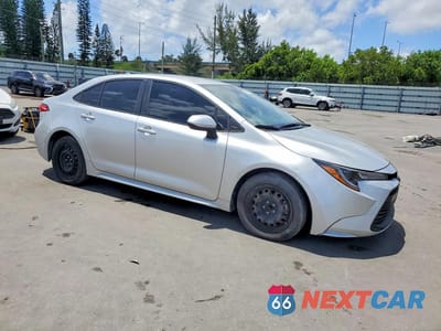 Czwarte zdjęcie samochodu z boku: 2024 TOYOTA COROLLA LE VIN:5YFB4MDE7RP095928 - miniatura