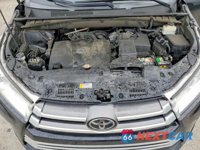 Zdjęcie 12 z 13 samochodu: 2019 TOYOTA HIGHLANDER XLE VIN:5TDJZRFH9KS614878 - miniatura