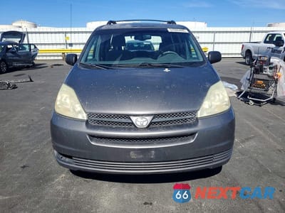 Piąte zdjęcie samochodu w środku: 2004 TOYOTA SIENNA LE 7 PASSENGER VIN:5TDZA23CX4S081758 - miniatura