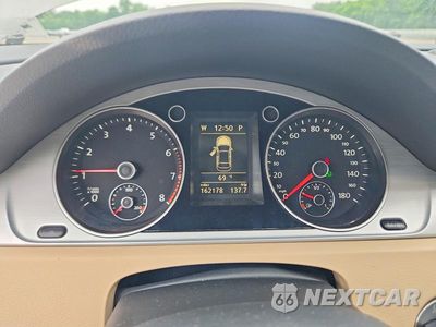 Zdjęcie 9 z 12 samochodu: 2013 VOLKSWAGEN CC SPORT VIN:WVWBN7AN0DE510760 - miniatura