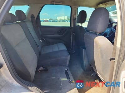 Zdjęcie 11 z 14 samochodu: 2005 FORD ESCAPE XLS VIN:1FMYU02Z25KD26652 - miniatura