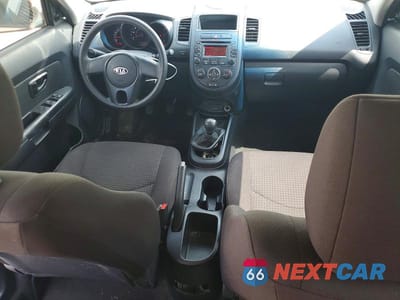 Zdjęcie 8 z 13 samochodu: 2012 KIA SOUL BASE VIN:KNDJT2A5XC7408664 - miniatura