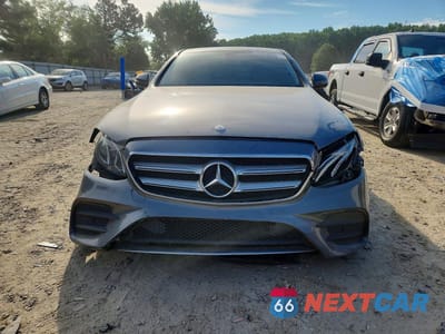 Piąte zdjęcie samochodu w środku: 2017 MERCEDES-BENZ E 300 4MATIC VIN:WDDZF4KB7HA076113 - miniatura