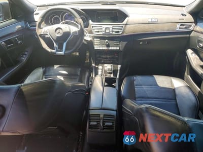 Zdjęcie 8 z 12 samochodu: 2016 MERCEDES-BENZ E 63 AMG-S VIN:WDDHF7GB7GB253113 - miniatura