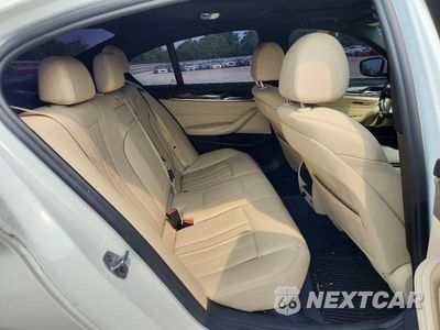 Zdjęcie 10 z 12 samochodu: 2018 BMW 530 XI VIN:WBAJA7C52JWC76292 - miniatura