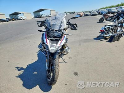 Drugie zdjęcie samochodu z przodu: 2019 BMW R 1250 GS VIN:WB10J9303KZH99204 - miniatura