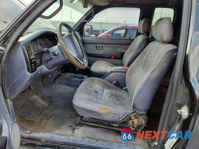 Zdjęcie 8 z 13 samochodu: 2000 TOYOTA TACOMA XTRACAB PRERUNNER VIN:4TASN92N4YZ672783 - miniatura