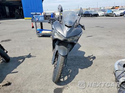 Drugie zdjęcie samochodu z przodu: 2017 YAMAHA YZFR3 VIN:MH3RH06Y0HK015452 - miniatura