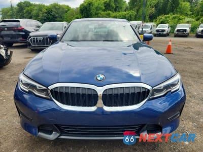 Piąte zdjęcie samochodu w środku: 2022 BMW 330XI VIN:3MW5R7J05N8C53537 - miniatura