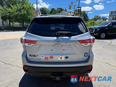 Zdjęcie 6 z 14 samochodu: 2015 TOYOTA HIGHLANDER XLE VIN:5TDJKRFH3FS075698 - miniatura