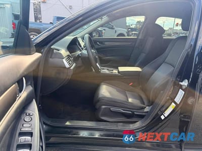 Zdjęcie 11 z 12 samochodu: 2021 HONDA ACCORD LX VIN:1HGCV1F14MA045142 - miniatura