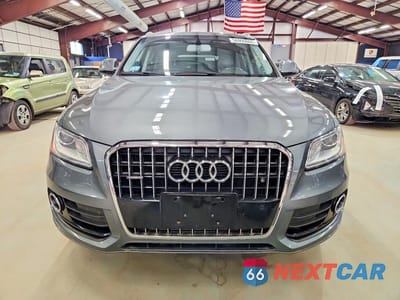 Piąte zdjęcie samochodu w środku: 2017 AUDI Q5 PREMIUM VIN:WA1C2AFP2HA090012 - miniatura