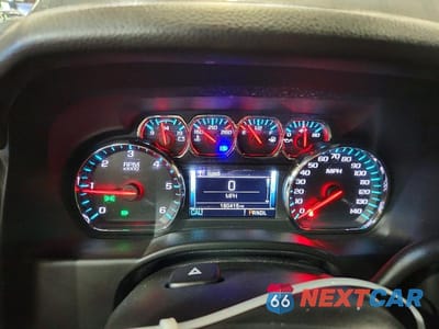 Zdjęcie 9 z 13 samochodu: 2018 CHEVROLET SUBURBAN K1500 LT VIN:1GNSKHKC8JR111392 - miniatura