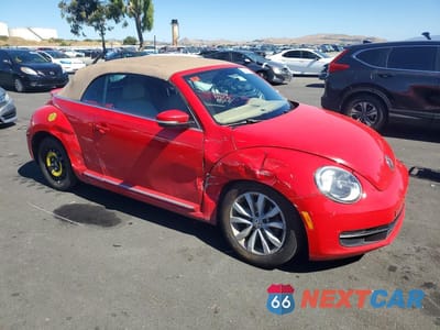 Czwarte zdjęcie samochodu z boku: 2013 VOLKSWAGEN BEETLE VIN:3VW5P7AT8DM800368 - miniatura