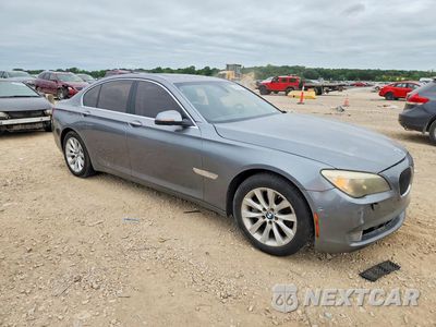 Czwarte zdjęcie samochodu z boku: 2014 BMW 740 I VIN:WBAYA6C51ED144437 - miniatura