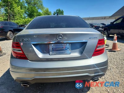 Zdjęcie 6 z 13 samochodu: 2013 MERCEDES-BENZ C 300 4MATIC VIN:WDDGF8ABXDR248582 - miniatura