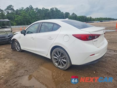 Drugie zdjęcie samochodu z przodu: 2018 MAZDA 3 TOURING VIN:3MZBN1V37JM177448 - miniatura