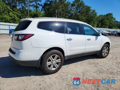 Trzecie zdjęcie samochodu z tyłu: 2017 CHEVROLET TRAVERSE LT VIN:1GNKRHKD7HJ159026 - miniatura