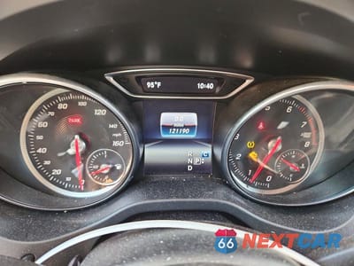 Zdjęcie 9 z 12 samochodu: 2019 MERCEDES-BENZ CLA 250 4MATIC VIN:WDDSJ4GB6KN776259 - miniatura